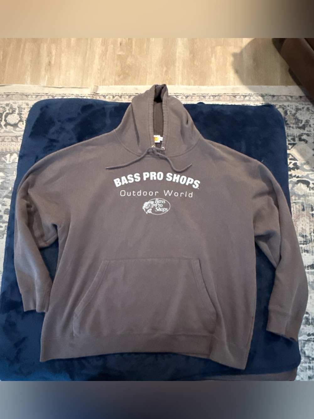 Bass Pro Shops “Outdoor World” Brown Hoodie Sweatshirt Size XL